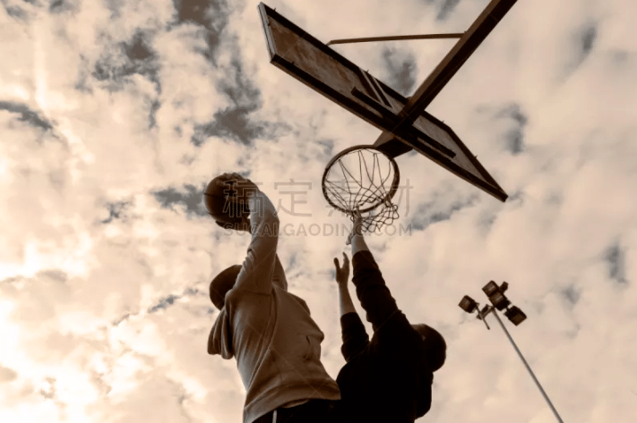 epic免费游戏含争议内容遭嫌弃 官方回应得端水别吵架