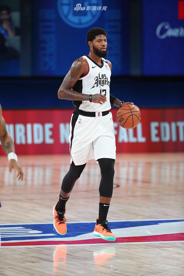 外的双重影 外的双重影